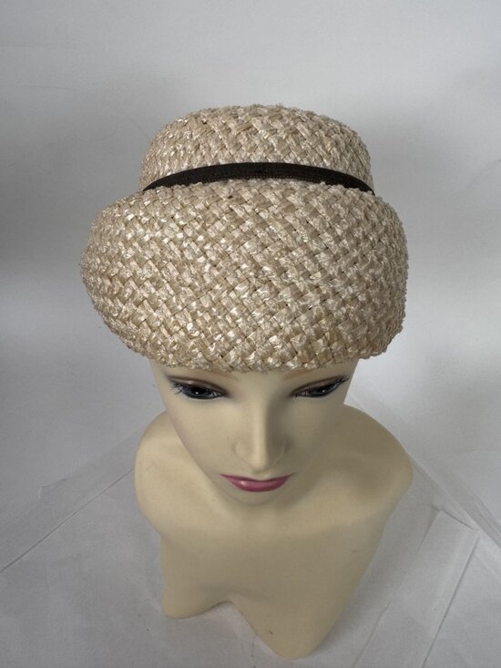 Vintage 1950\'s Beige Straw Womens Hat With Black Accent Woven Design Mid-Century main image 12